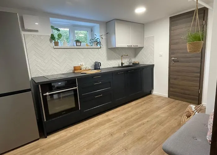 Home-In Apartma